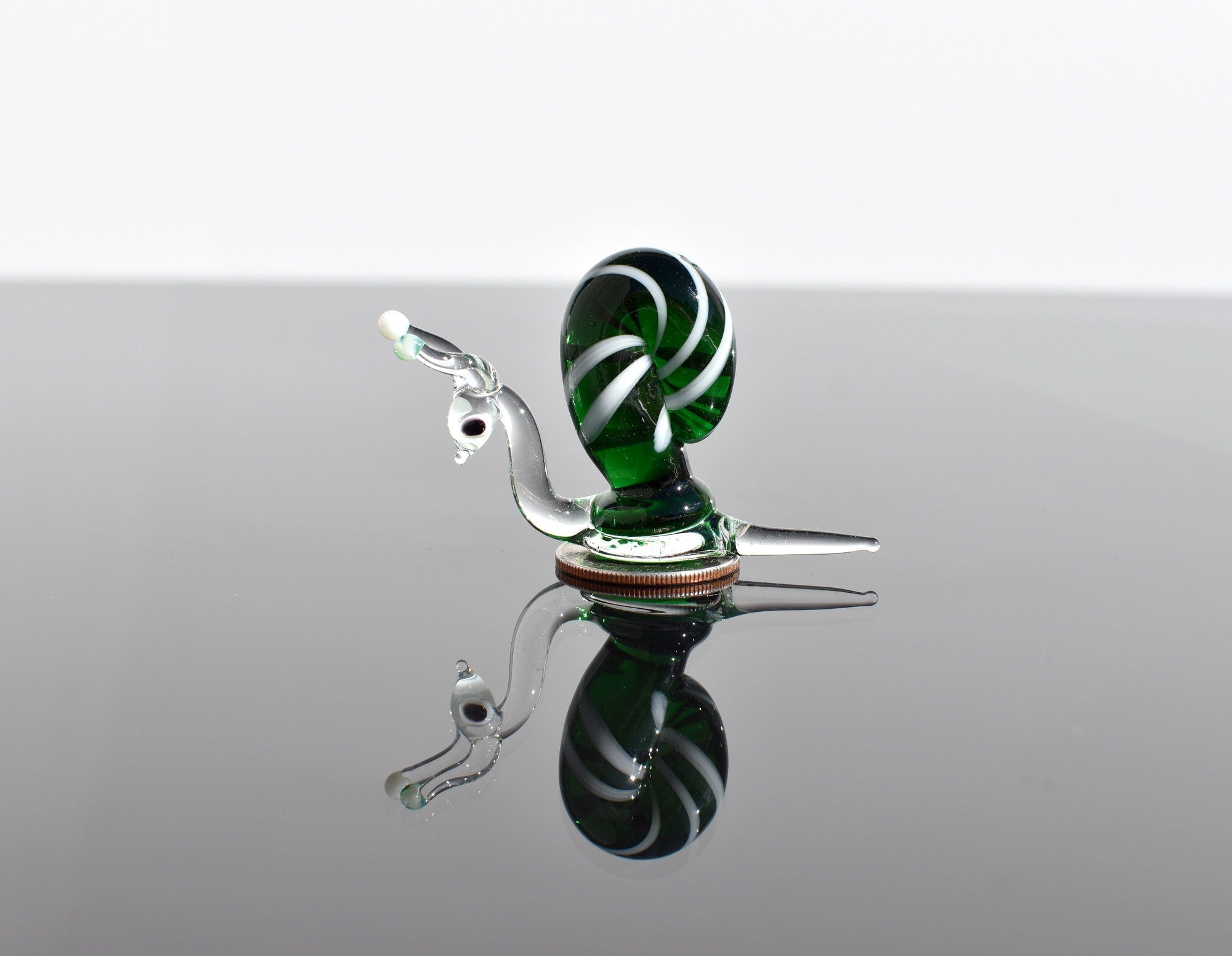 Emerald Green Glass Snail Figurine: Flame Work Sculpture, Whimsical Art