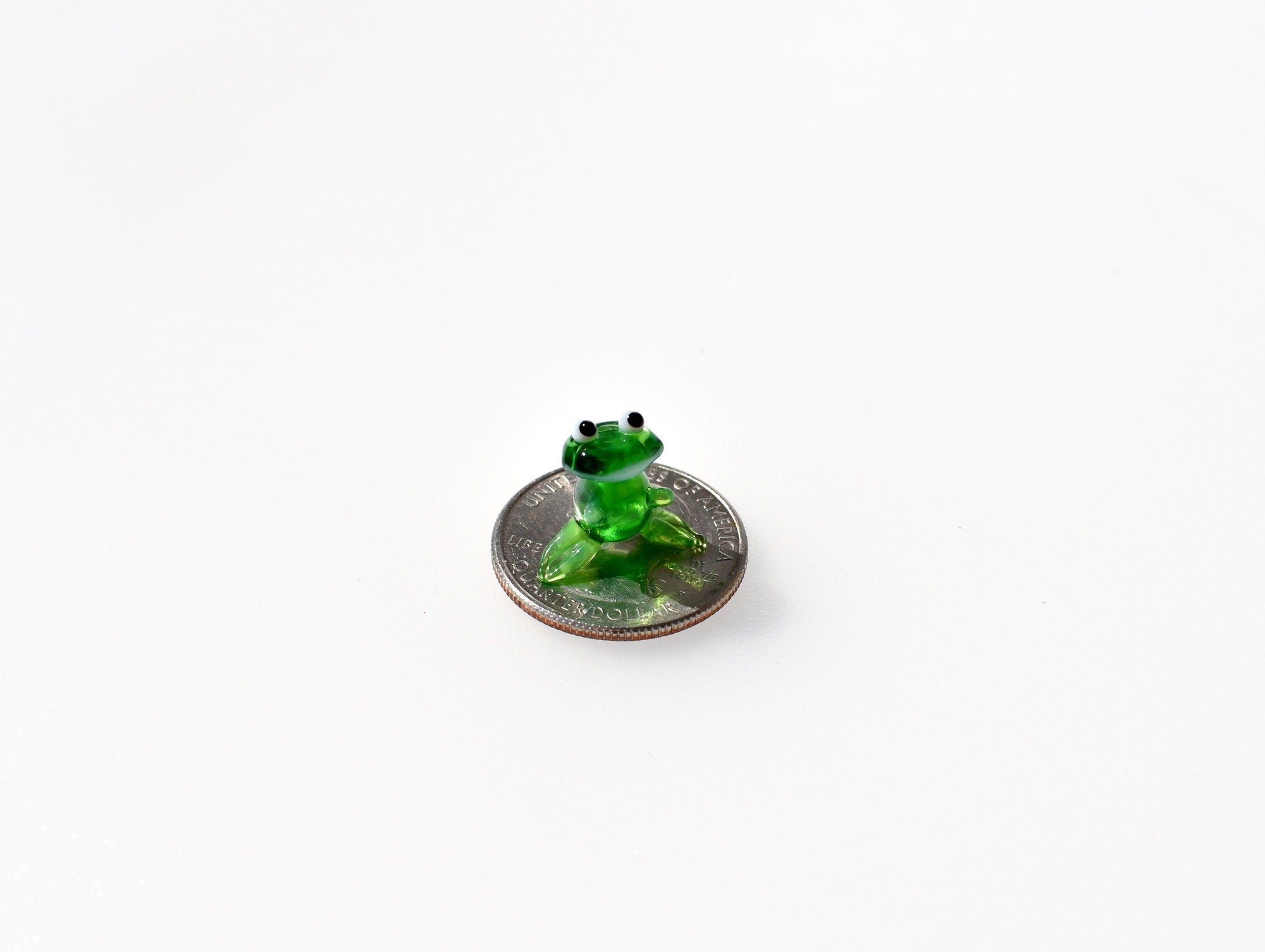 Tiny Glass Frog Figurine: Miniature Green Frog Sculpture