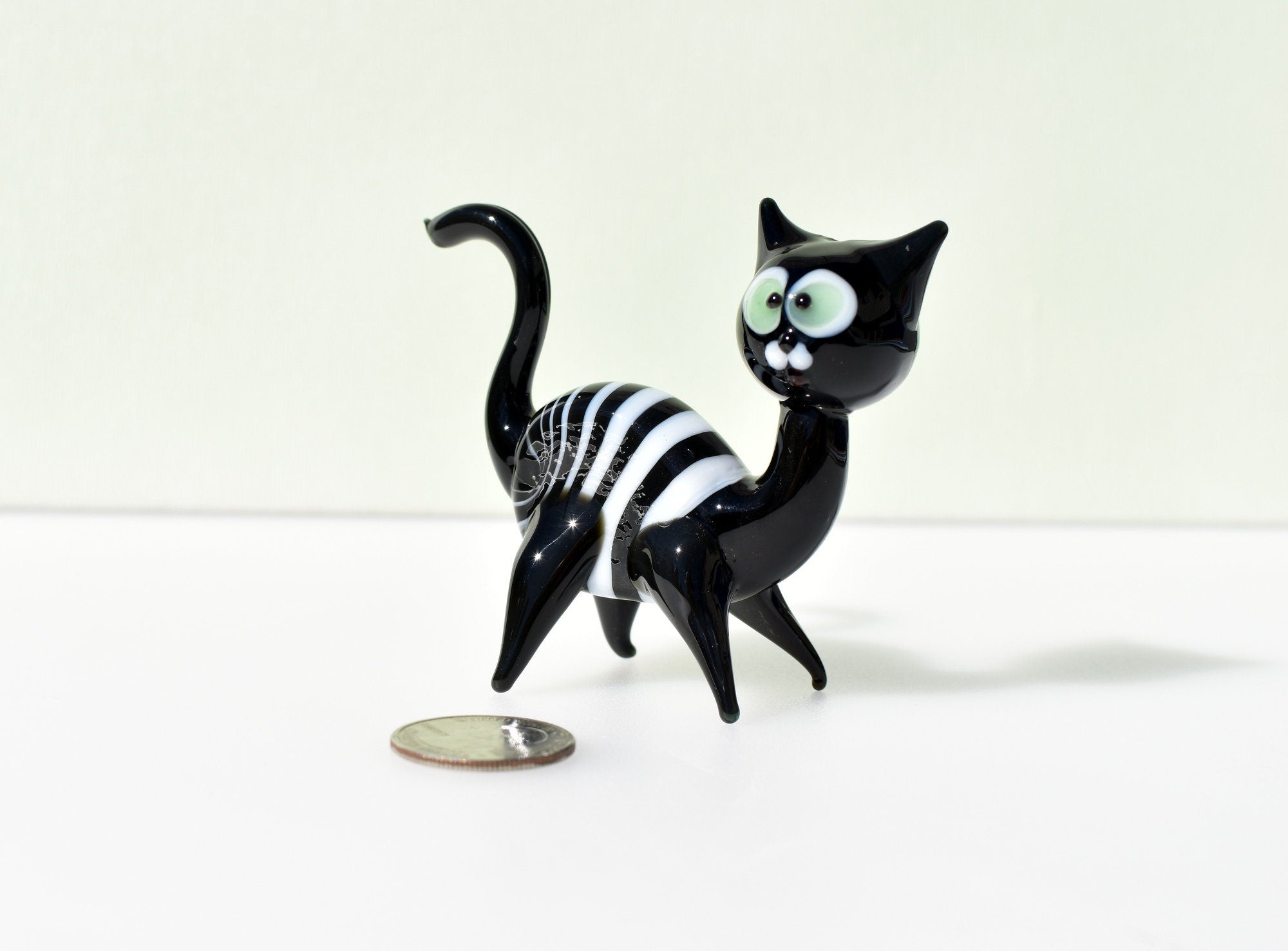 Whimsical Black Halloween Glass Cat Figurine: Hand-Blown Art Glass, Green Eyes