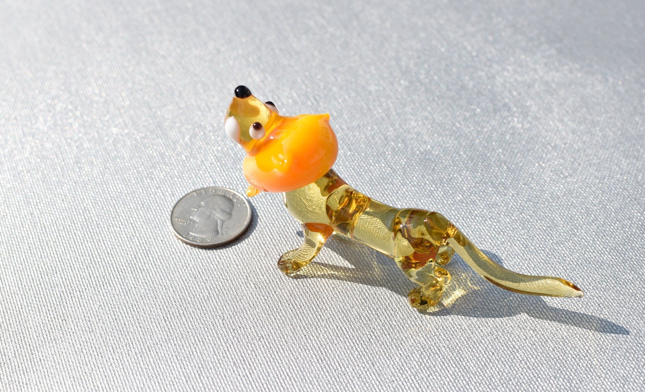 Handmade Glass Lion Figurine: Collectible Flame-Worked Art, 4 Inch
