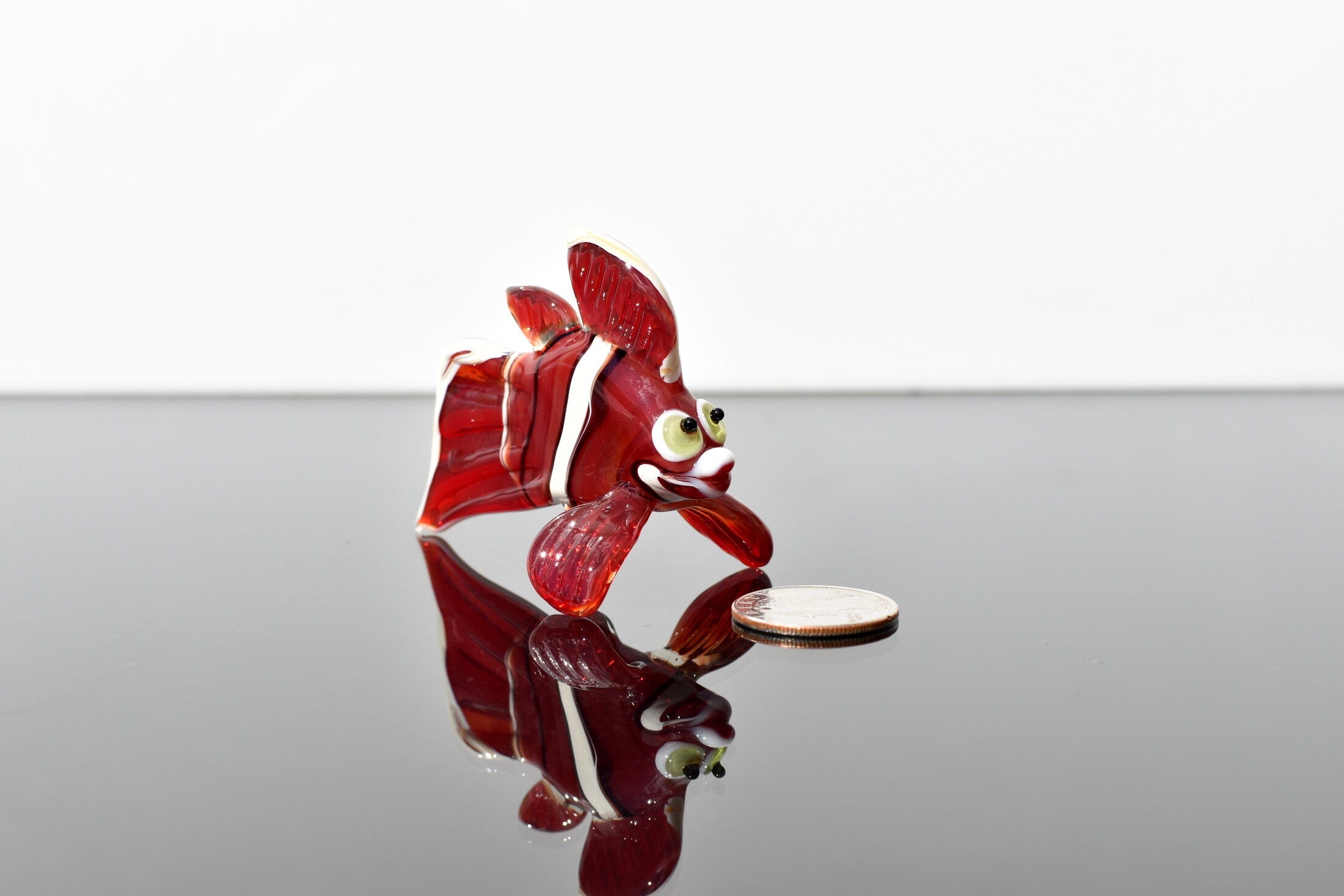 Handmade Red Glass Clownfish Figurine: Collectible Art Glass, 3 Inch
