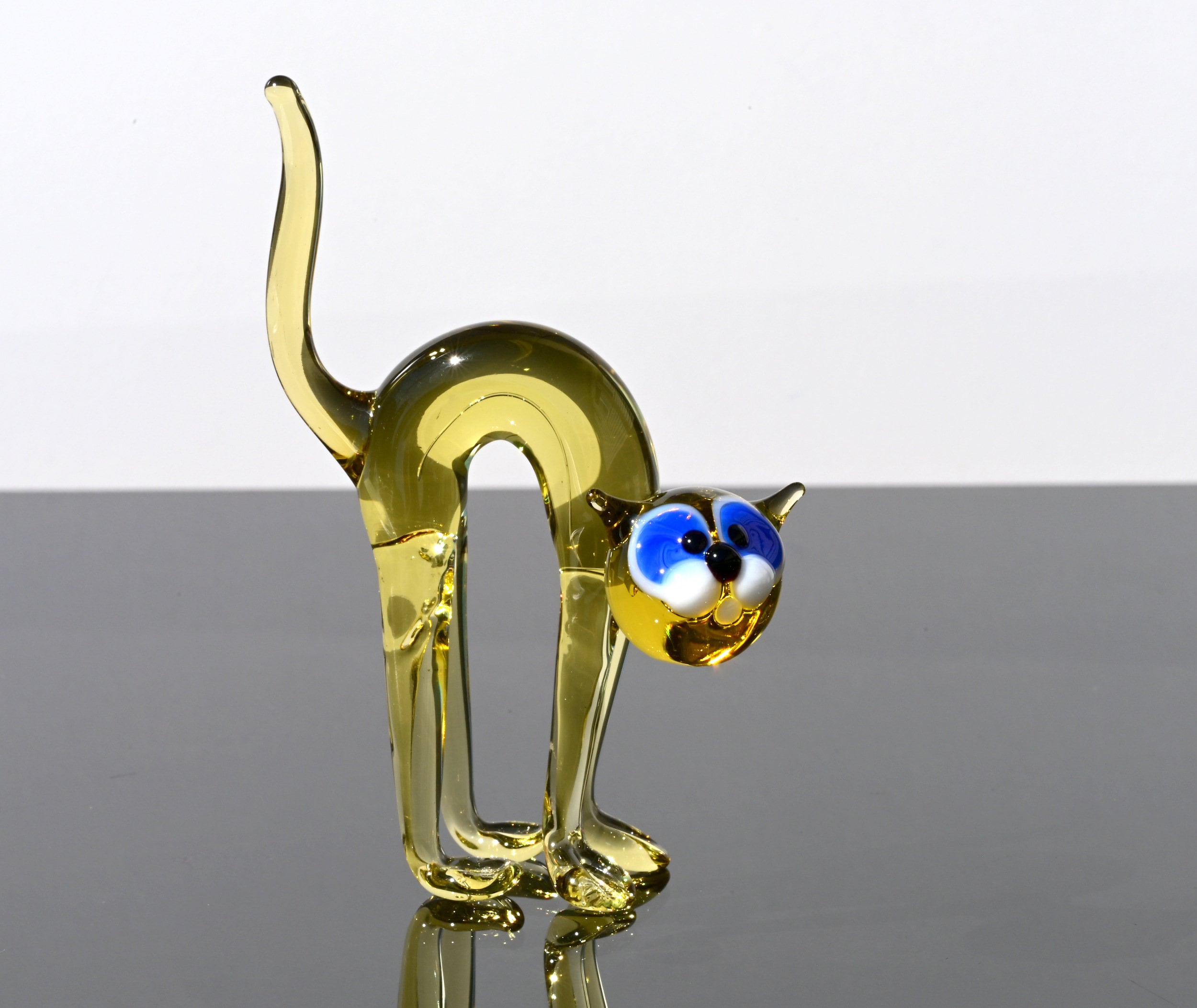 Handmade Yellow Glass Cat Figurine: Whimsical Flame-Worked Art
