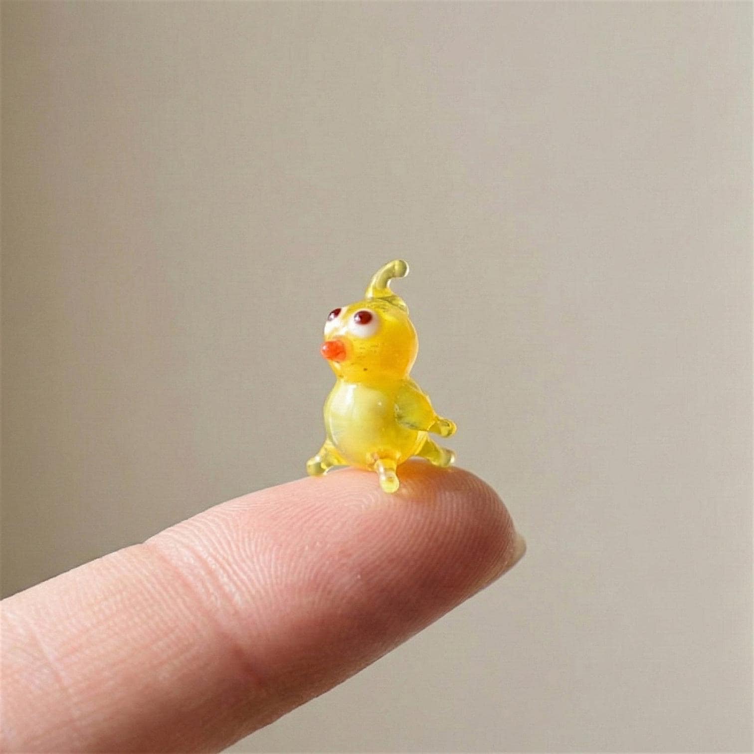 Hand-Blown Glass Chick Figurine – Tiny Yellow Bird Sculpture, Mini Easter or Farm Animal Gift