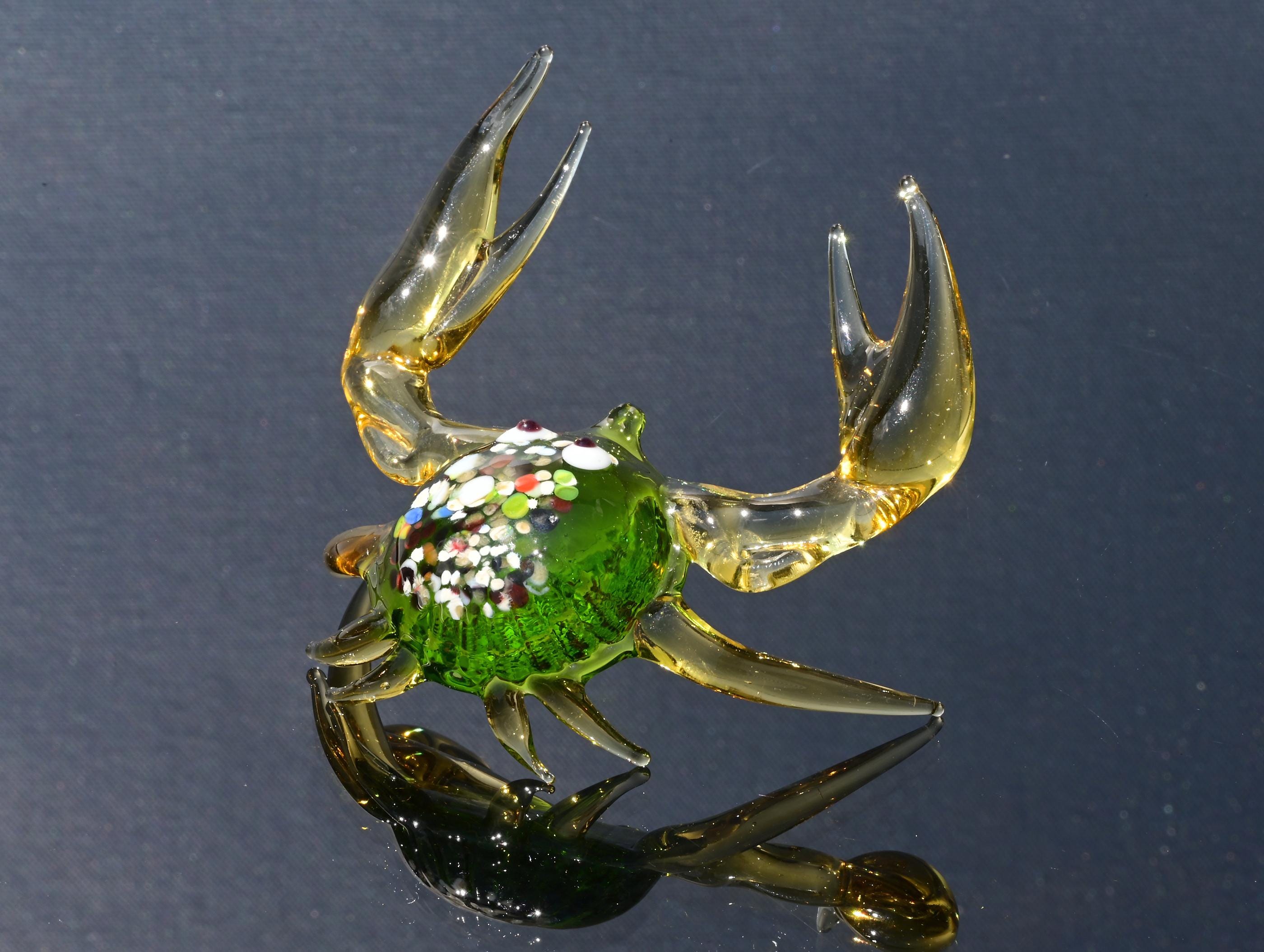 Hand-Blown Multicolor Glass Crab Figurine – CuteGlassAnimals Lampwork Sculpture.