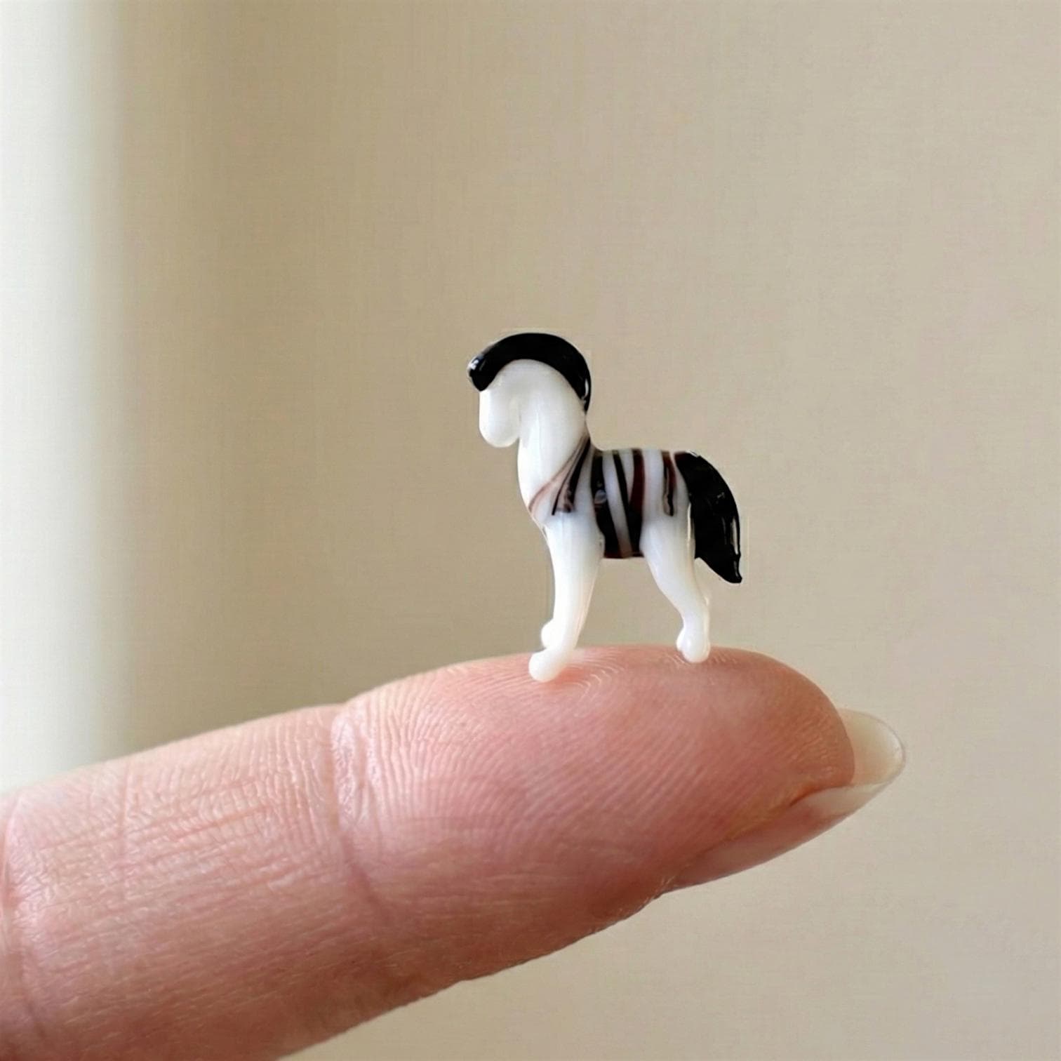 Tiny Glass Zebra Figurine – Miniature Animal Sculpture, Unique Black and White Collectible