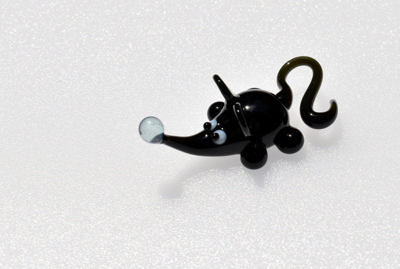 Hand Blown Glass Mouse Figurine - Unique Gift for Animal Lovers