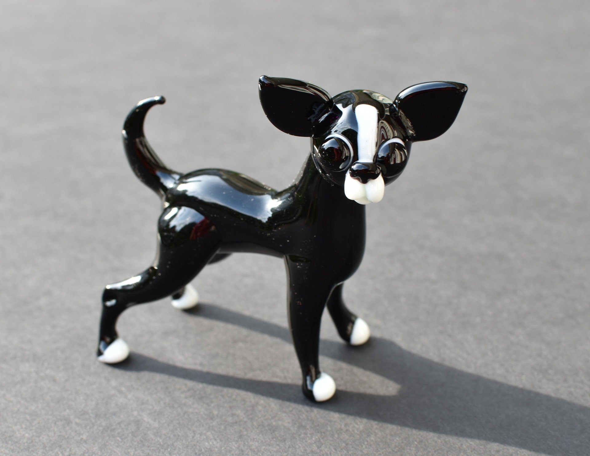 Chihuahua Figurine, Chihuahua Gifts, Black Chihuahua, Dog Memorial Gift, Chihuahua Art, Blown Glass Animals, Chihuahua Statue, Glass Dog