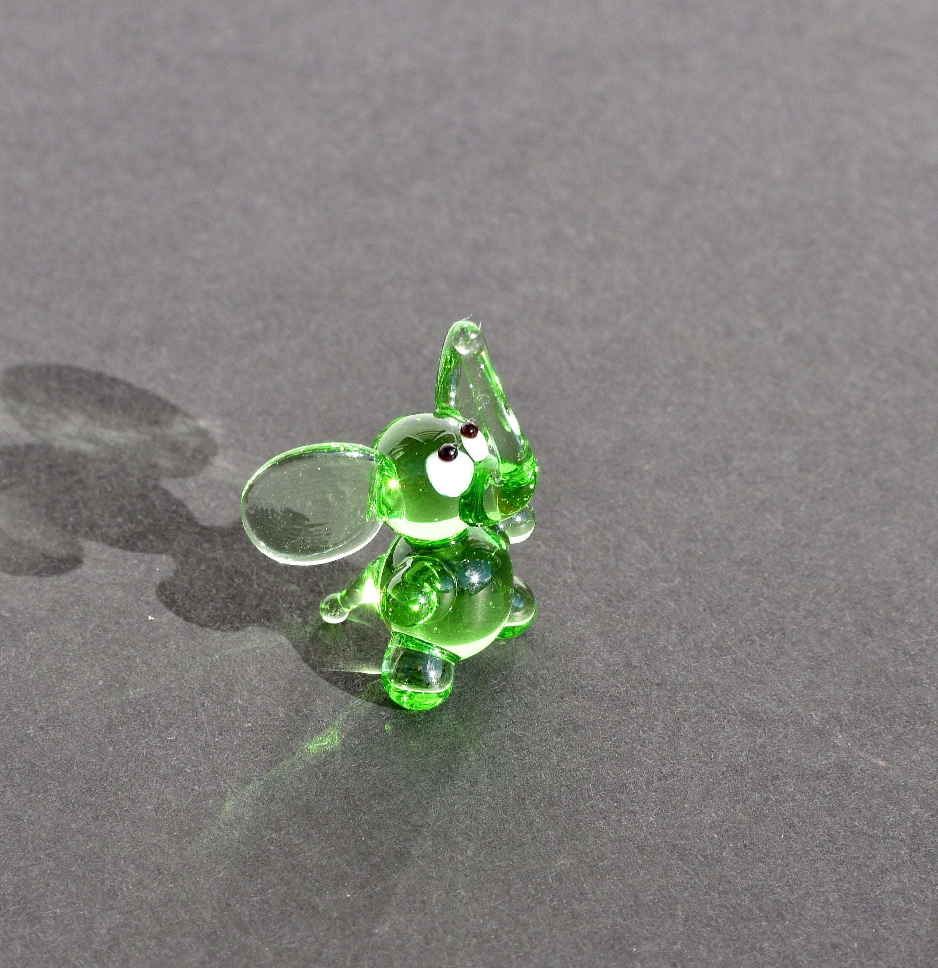 Hand Blown Green Glass Elephant Figurine – Lucky Miniature Sculpture