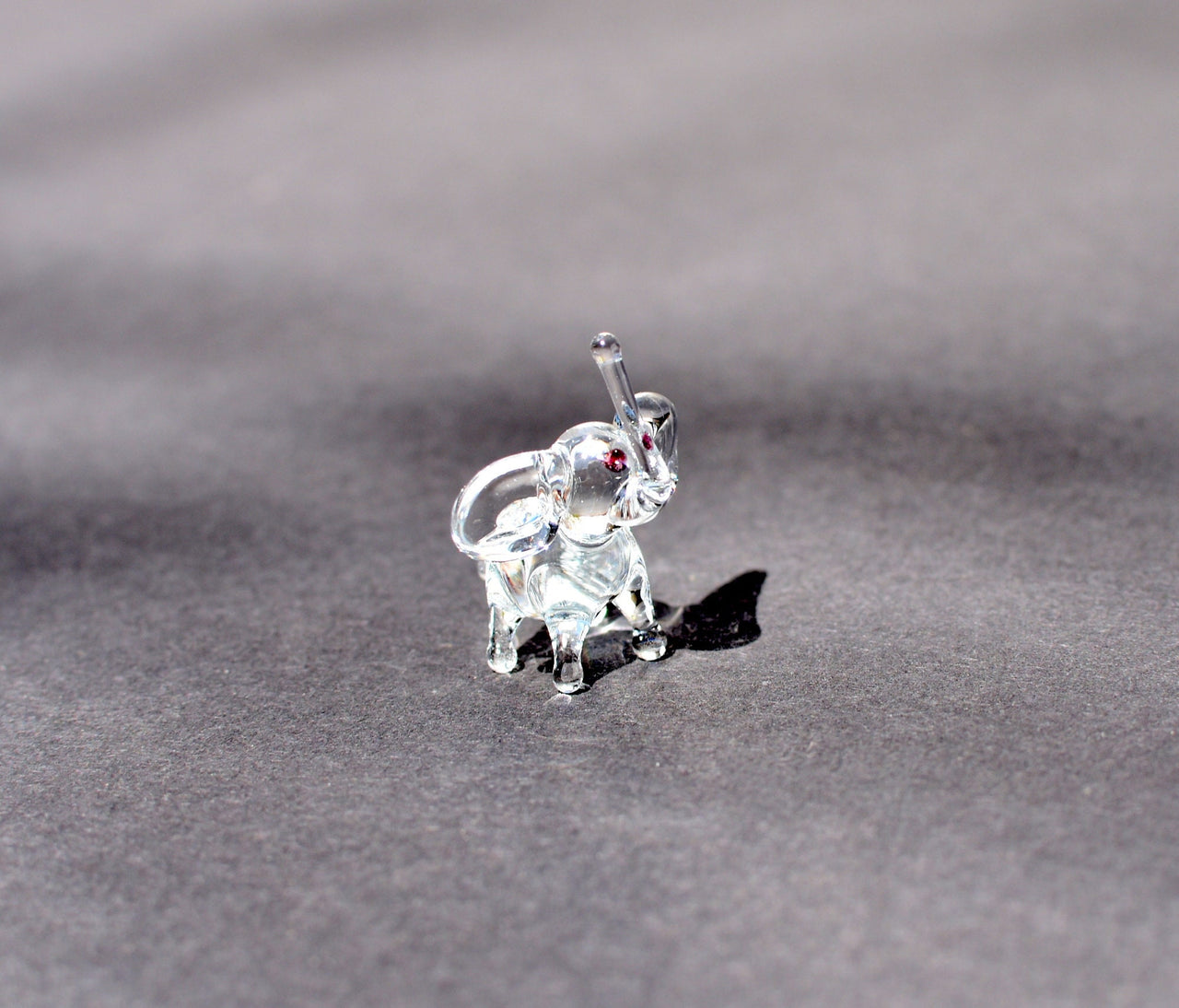 Glass Animal Figurines, Miniature Glass Animals, Clear Glass Elephant, Tiny Glass Animals, Elephant Gifts, Elephant Figurine, Glass Animals