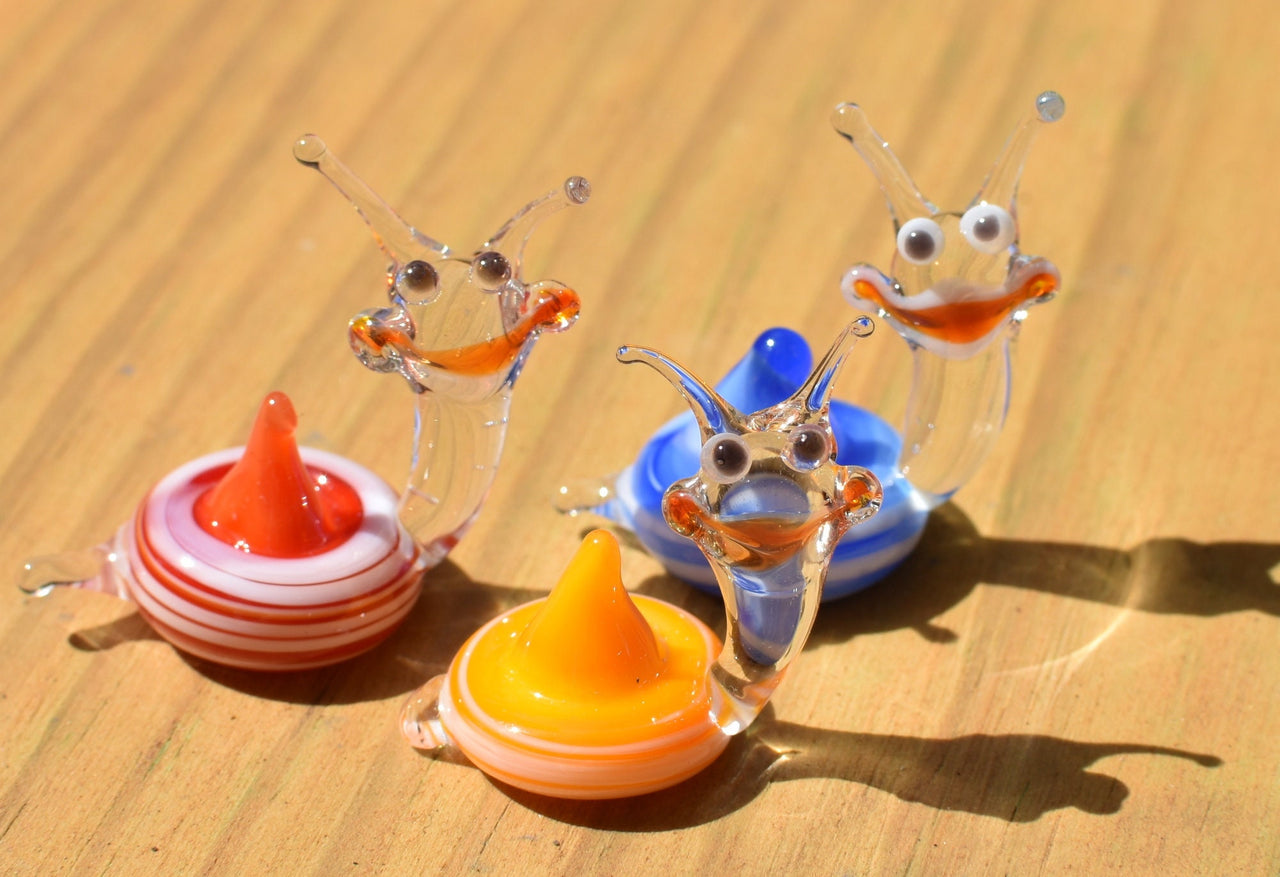 Mini Glass Snail Figurine • Sentimental Nature Lover Keepsake • Tiny Collectible Gift to Treasure Forever