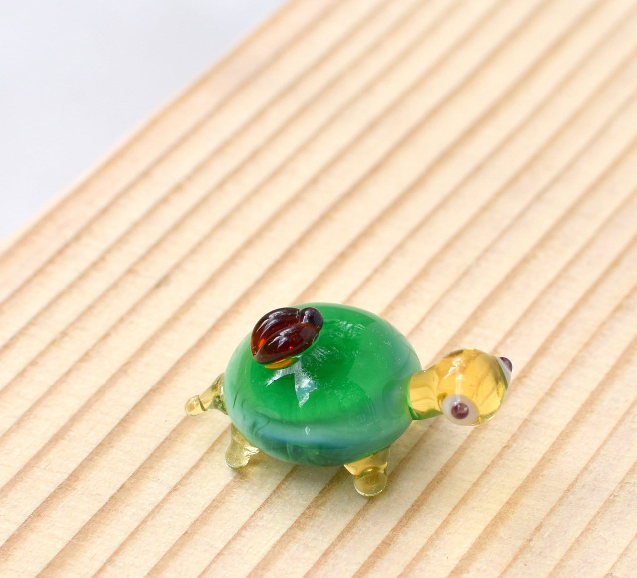 Tiny Green Glass Turtle with Ladybug – Handcrafted Miniature Animal Figurine