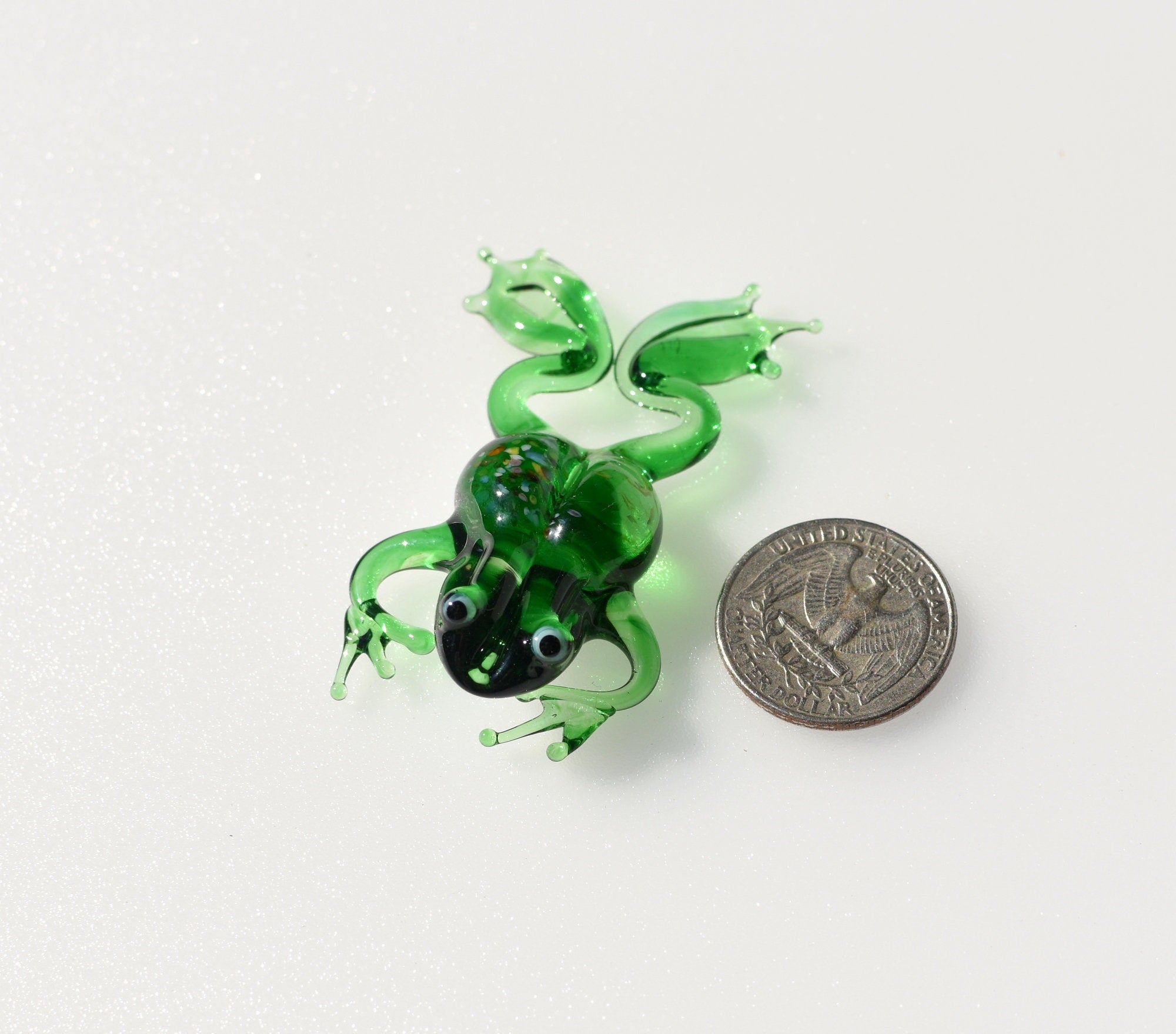 Handmade Green Glass Frog Figurine: Whimsical Art Glass Sculpture