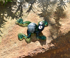 Handmade Glass Frog Figurine: Whimsical Art Glass Sculpture