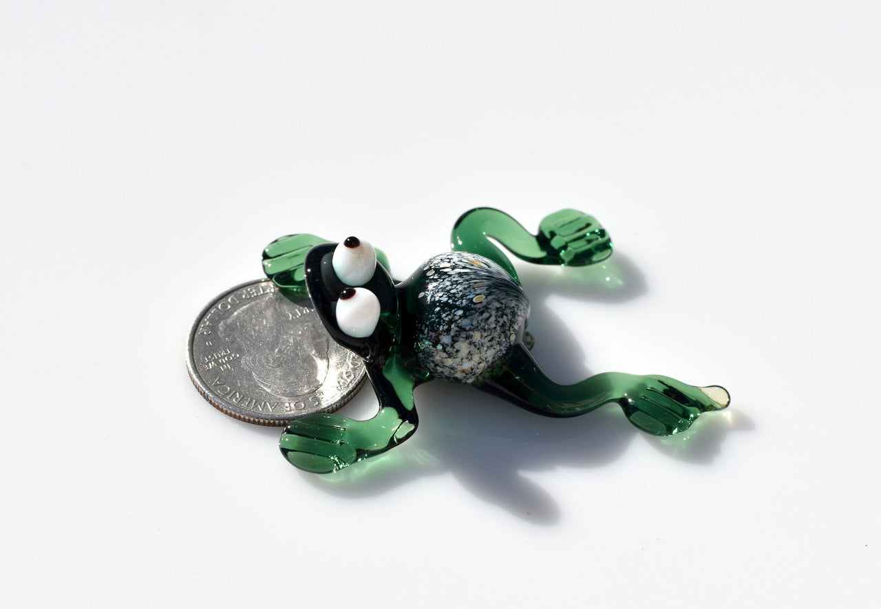 Handmade Glass Frog Figurine: Whimsical Art Glass Sculpture