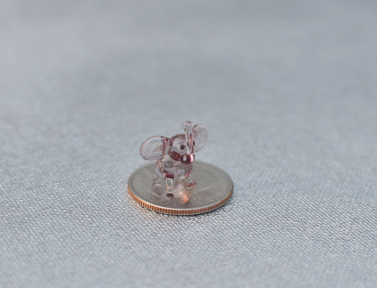 Tiny Purple Glass Elephant Figurine – Handmade Blown Glass Mini Animal Sculpture, Cute Desk Decor Gift