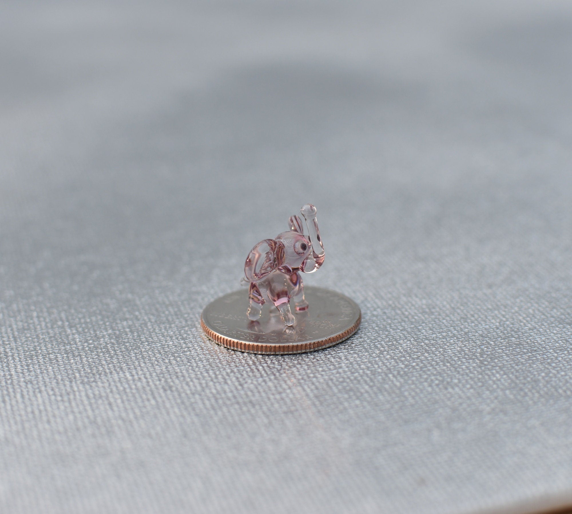 Tiny Purple Glass Elephant Figurine – Handmade Blown Glass Mini Animal Sculpture, Cute Desk Decor Gift