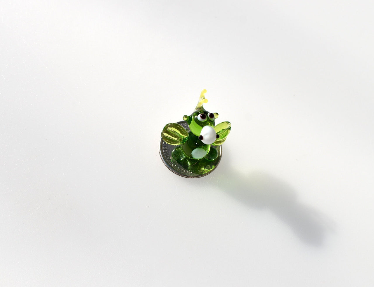 Mini Handblown Glass Dragon Figurine: Collectible Fantasy Sculpture