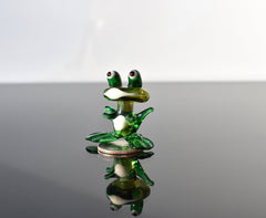 Handmade Green Glass Frog Figurine: Whimsical Sculpture, Art Glass Gift