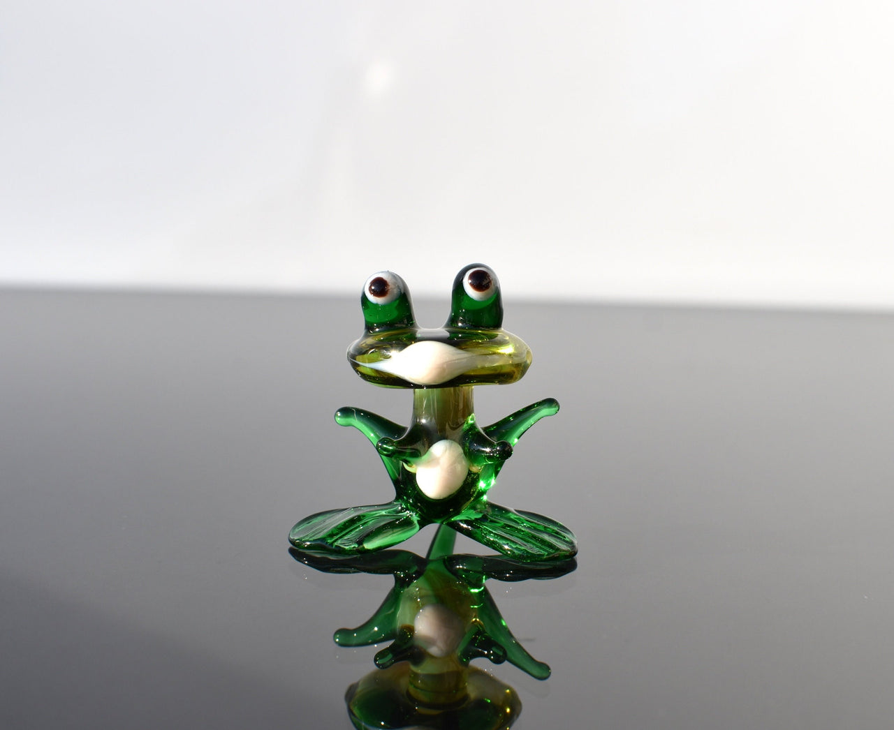 Handmade Green Glass Frog Figurine: Whimsical Sculpture, Art Glass Gift