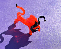 Red Glass Bull Figurine – Handcrafted Flame-Worked Animal Sculpture