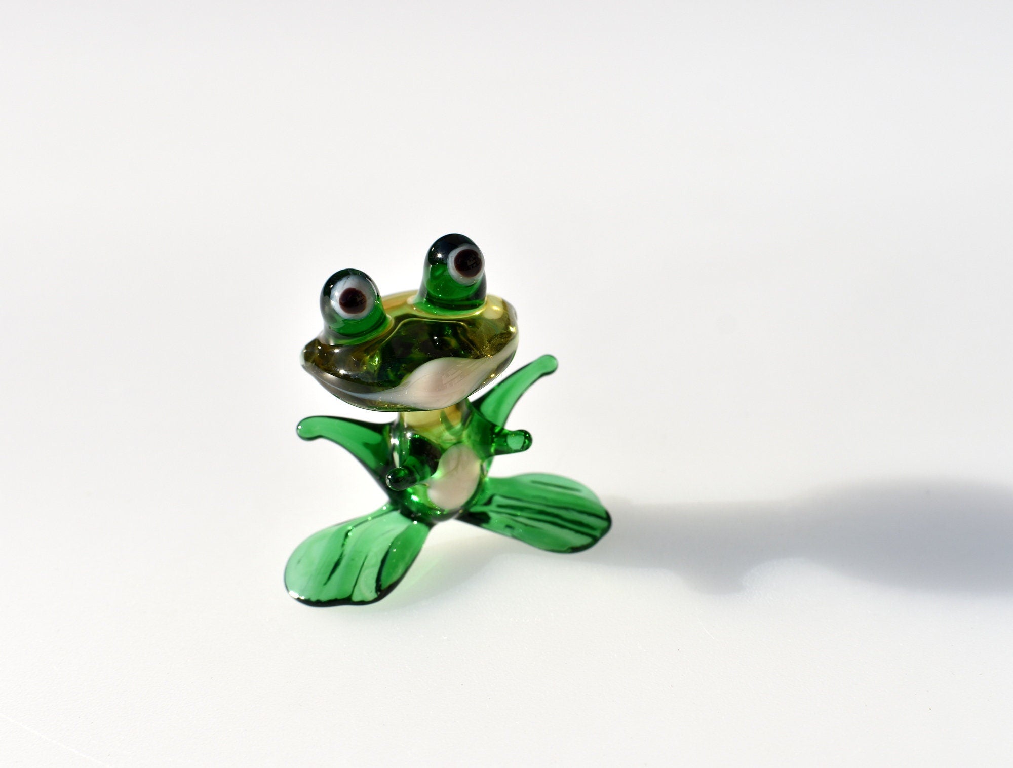 Handmade Green Glass Frog Figurine: Whimsical Sculpture, Art Glass Gift
