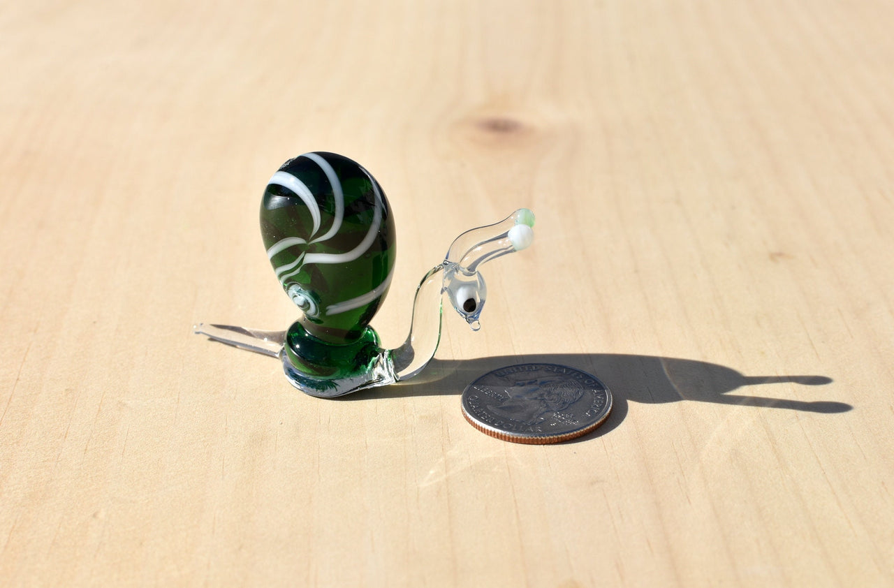 Snail, Glass Animals, Tiny Glass Animals, Green Glass Snail, Snail Decor, Snail Figurine, Glass Snail, Snail Gifts, Mini Glass Animals