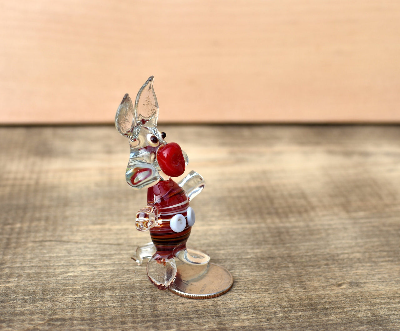 Cute Glass Pig. Detailed figurine with a lot of personality. Excellent addition to your glass animals collection.