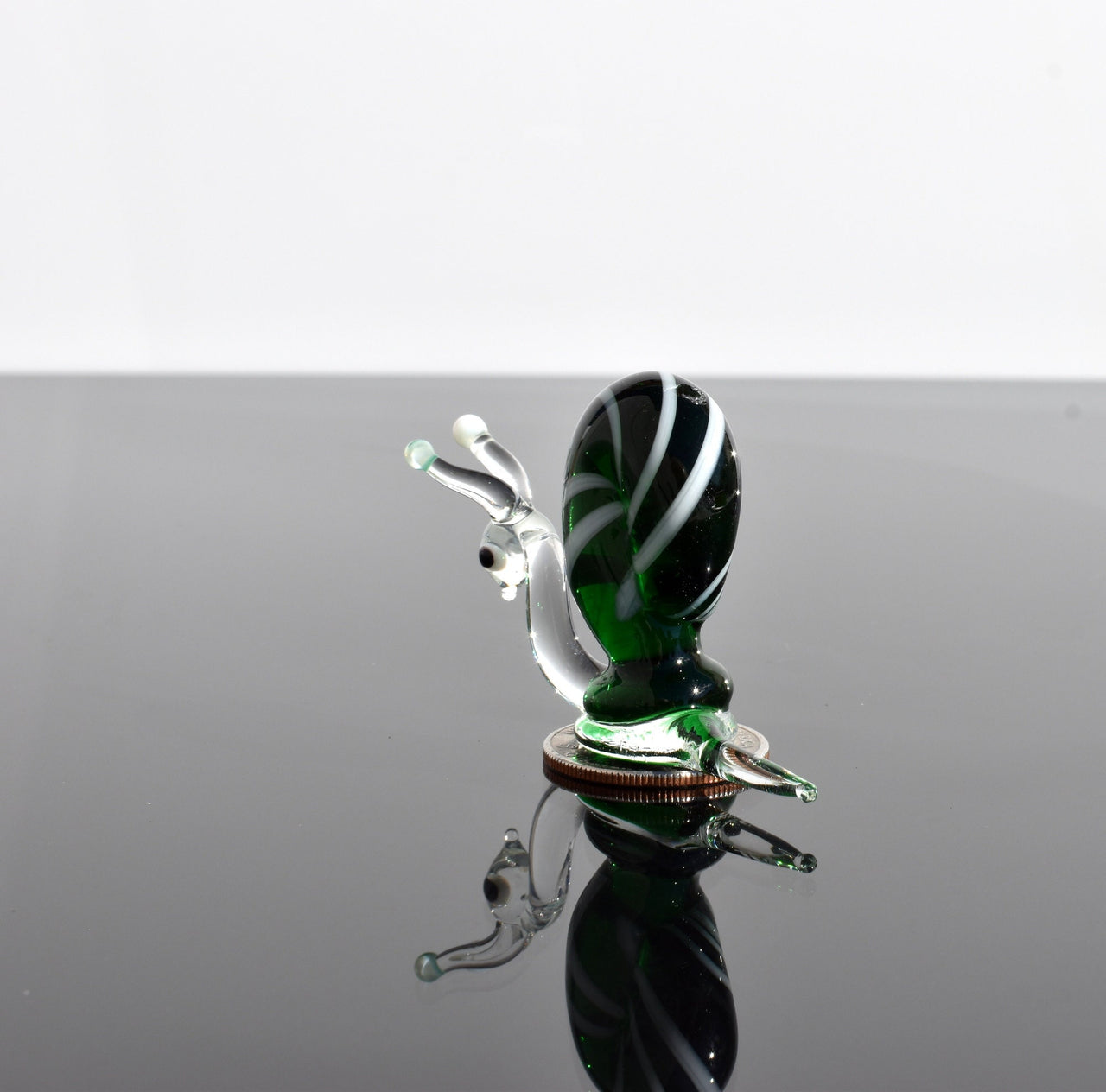 Emerald Green Glass Snail Figurine: Flame Work Sculpture, Whimsical Art