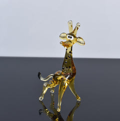 Handmade Glass Giraffe Figurine: Whimsical Animal Sculpture