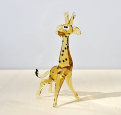 Handmade Glass Giraffe Figurine: Whimsical Animal Sculpture