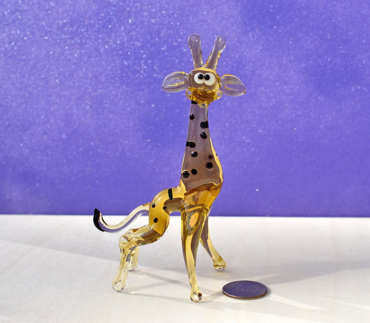 Handmade Glass Giraffe Figurine: Whimsical Animal Sculpture