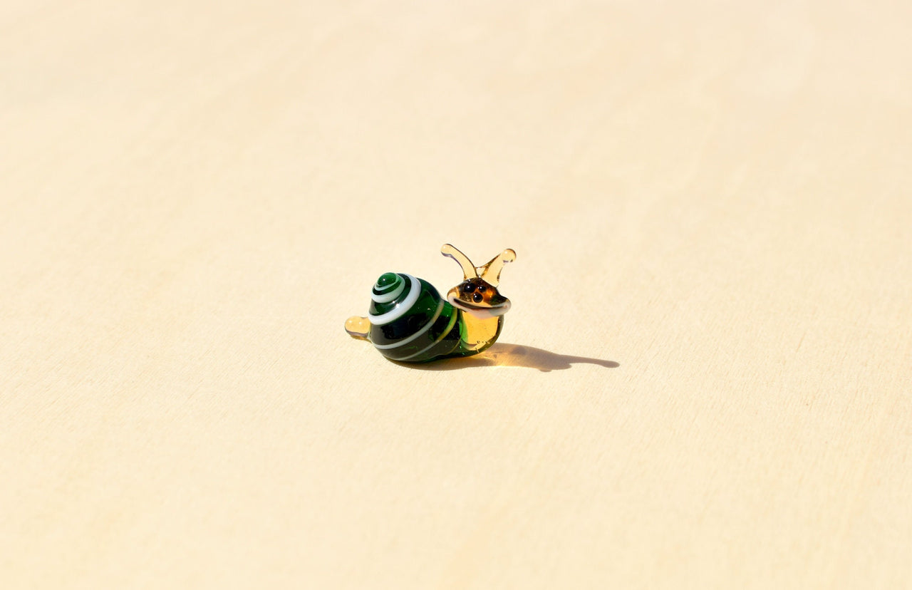 Green Glass Snail, Snail Decor, Snail, Glass Animals, Tiny Glass Animals, Snail Figurine, Glass Snail, Snail Gifts, Mini Glass Animals