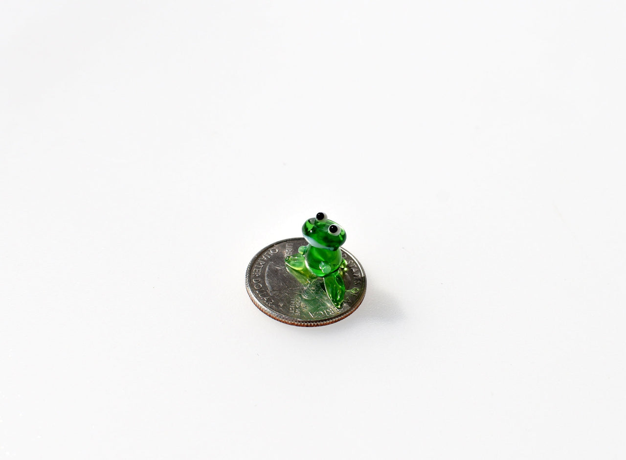Tiny Glass Frog Figurine: Miniature Green Frog Sculpture