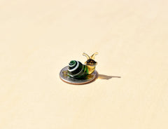 Green Glass Snail, Snail Decor, Snail, Glass Animals, Tiny Glass Animals, Snail Figurine, Glass Snail, Snail Gifts, Mini Glass Animals