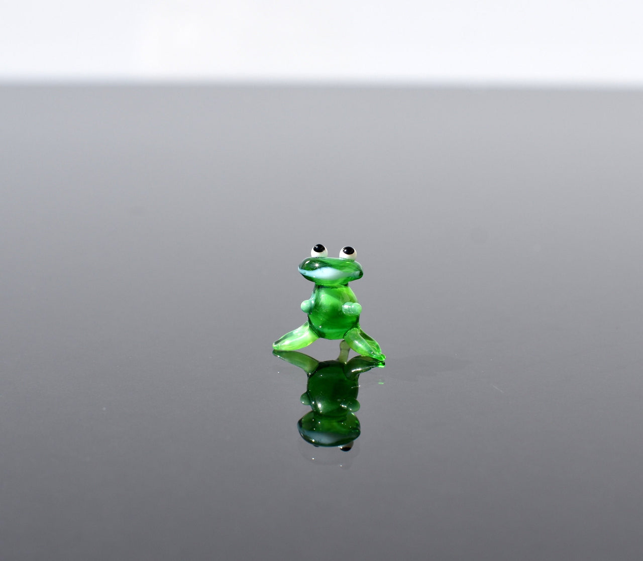 Tiny Glass Frog Figurine: Miniature Green Frog Sculpture