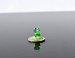 Tiny Glass Frog Figurine: Miniature Green Frog Sculpture