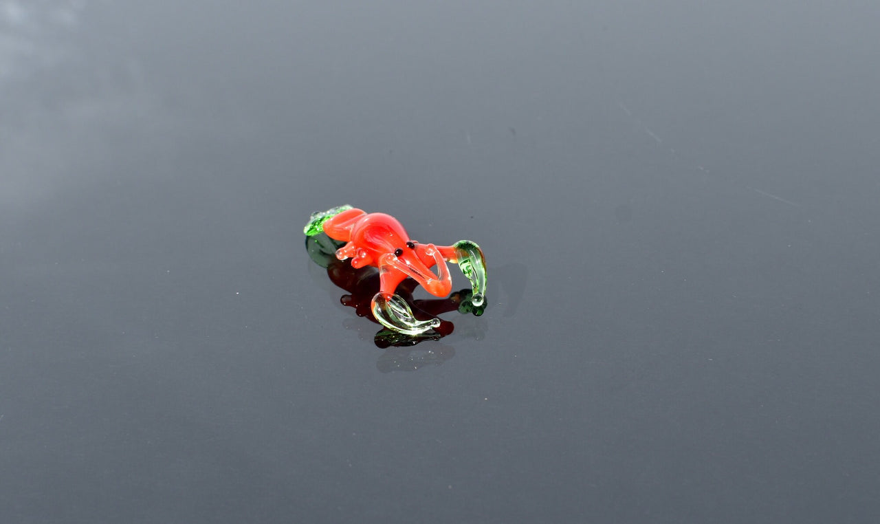 Hand-Blown Glass Lobster Figurine – Mini Red Sea Creature Sculpture, Unique Ocean Lover Gift