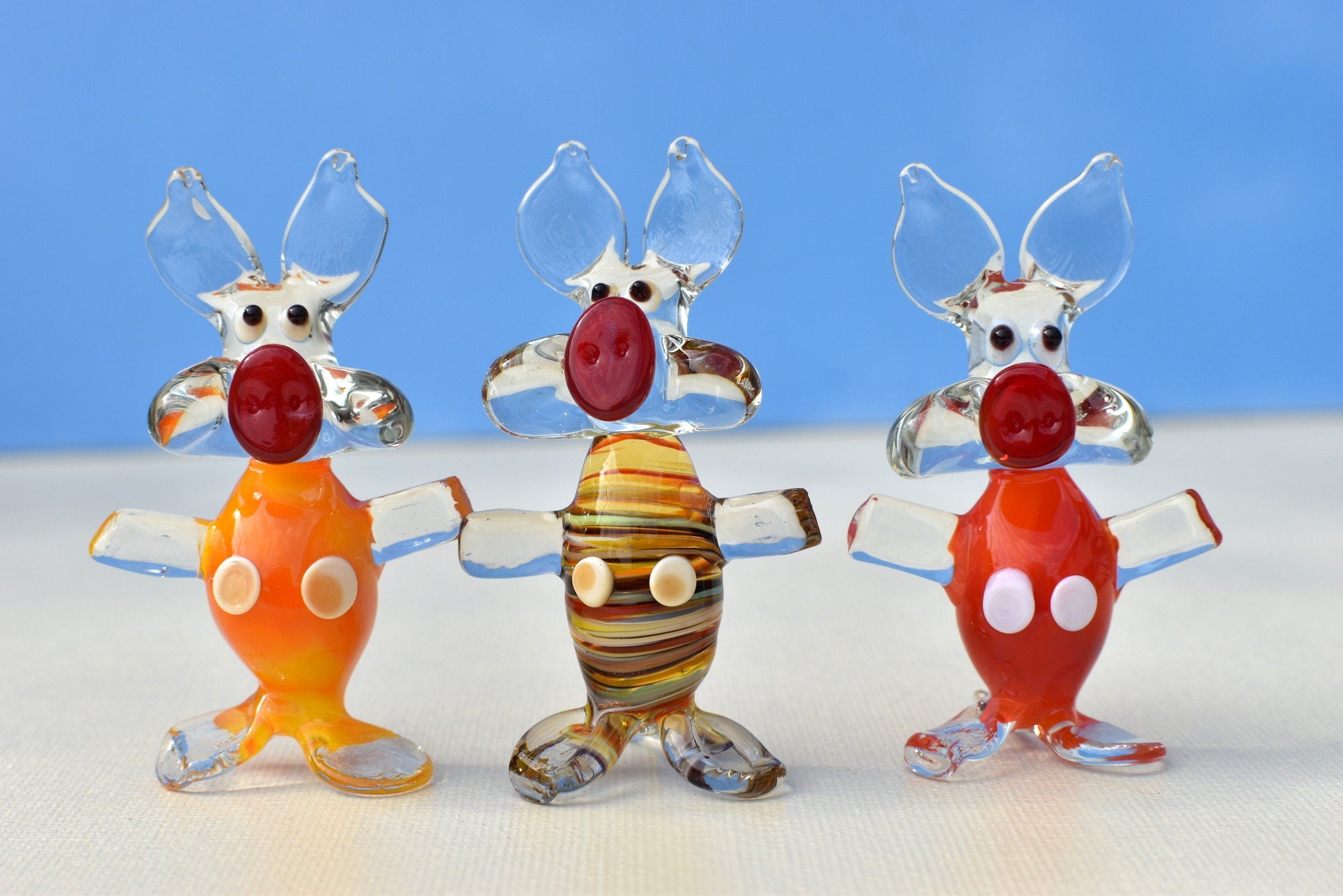 Three Little Pigs, Glass Pig Figurine, Tiny Glass Animals, Mini Glass Animals, Glass Figurines, Hand Blown Glass, Tiny Glass Figurines, Pigs
