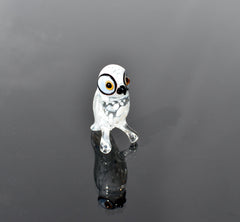 Snow white owl, Detailed figurine with a lot of personality.  Excellent addition to your glass animals collection.