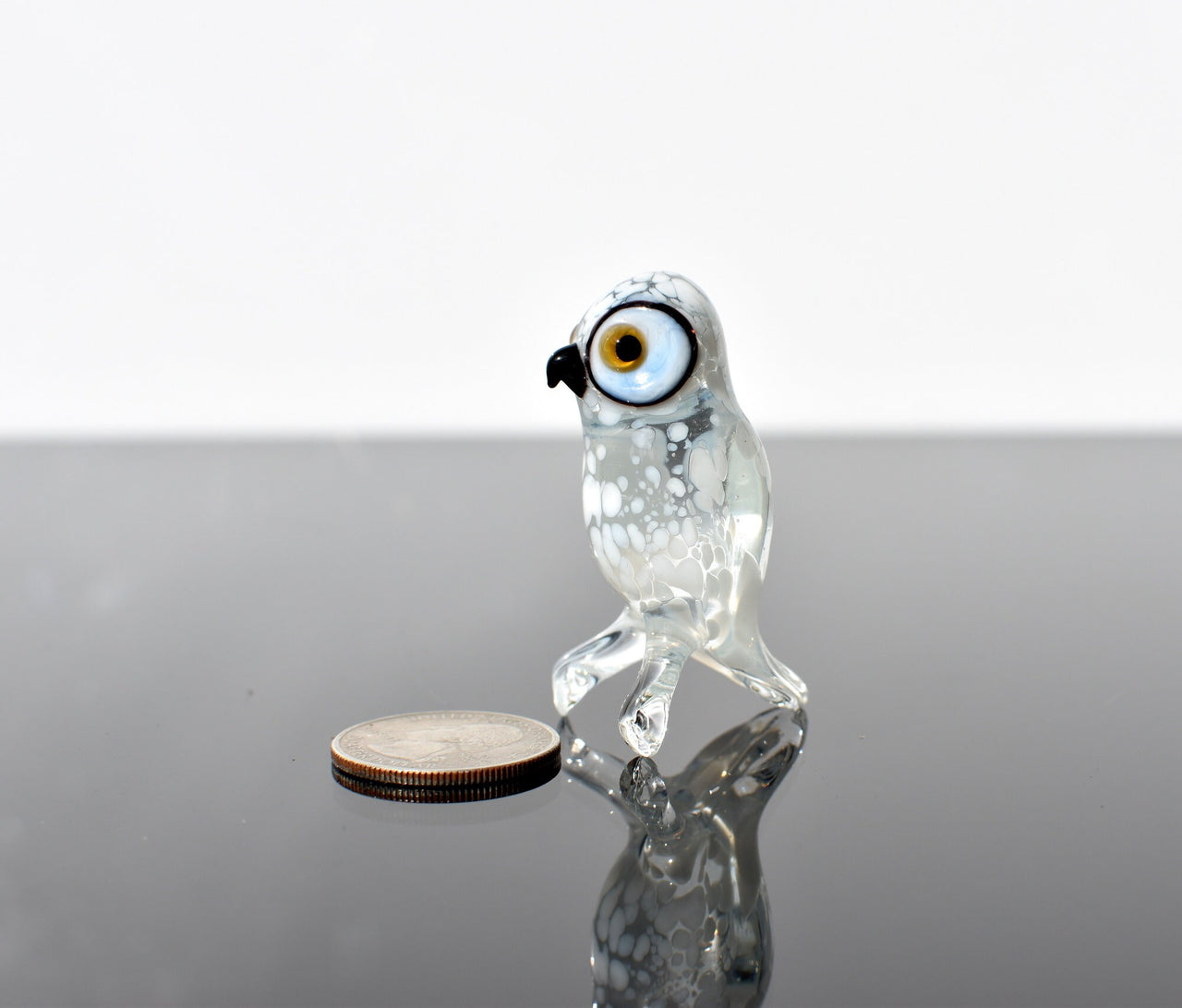 Snow white owl, Detailed figurine with a lot of personality.  Excellent addition to your glass animals collection.