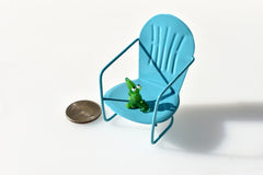 Mini Glass Alligator Figurine: Hand-Blown Collectible Desk Decor