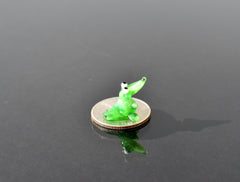 Mini Glass Alligator Figurine: Hand-Blown Collectible Desk Decor