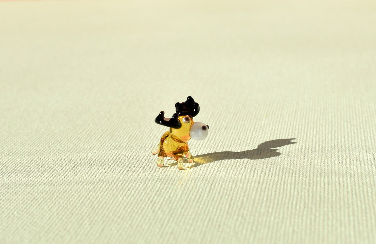 The world smallest Moose glass figurine for your glass menagerie glass animals collection