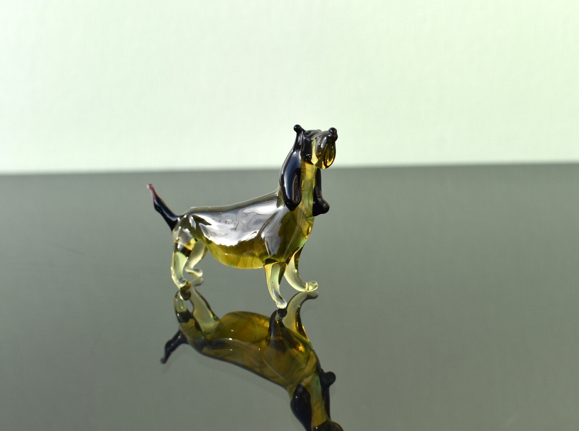 Glass Basset Hound Figurine – Handcrafted Miniature Dog Sculpture