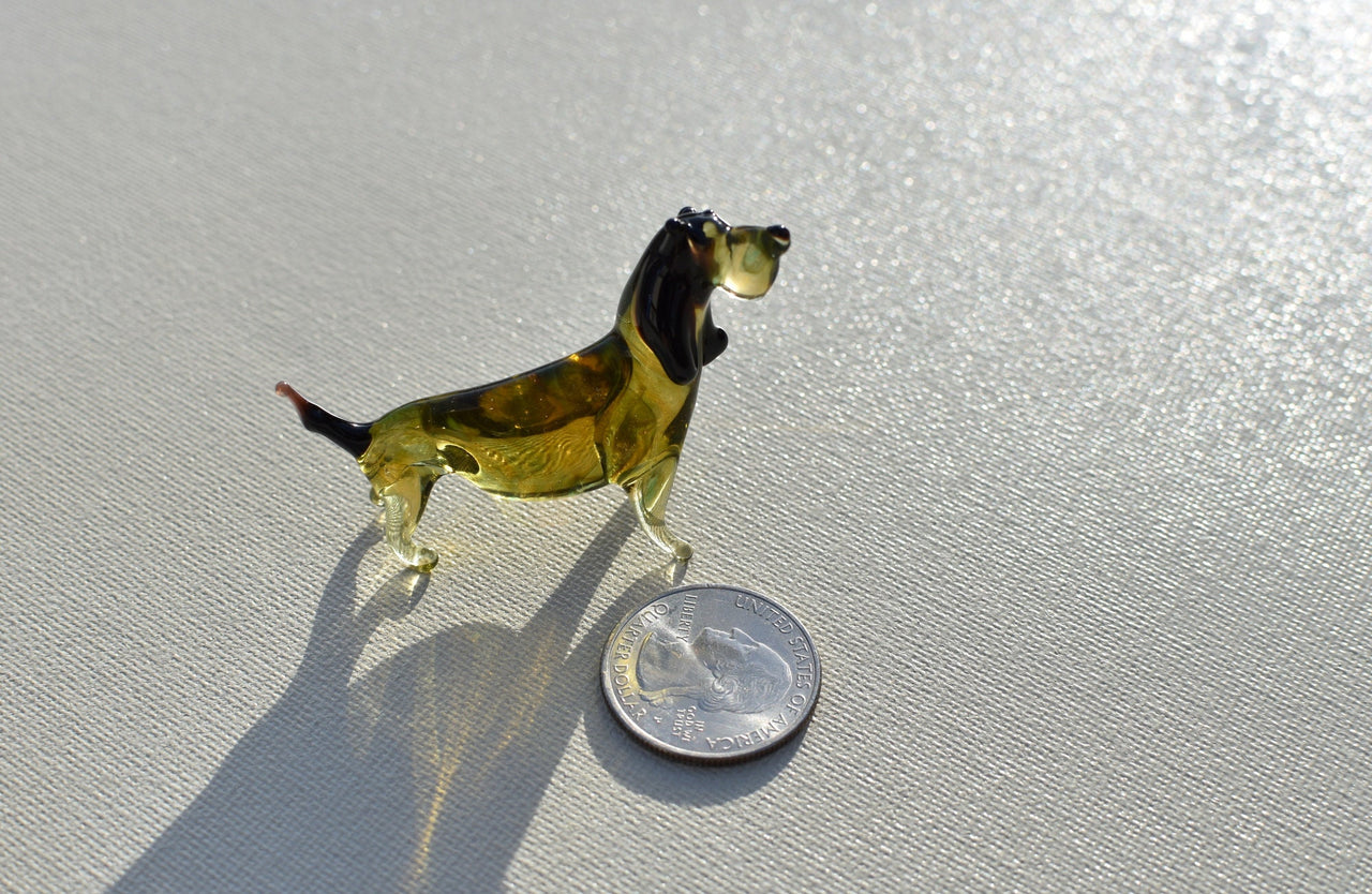 Glass Basset Hound Figurine – Handcrafted Miniature Dog Sculpture