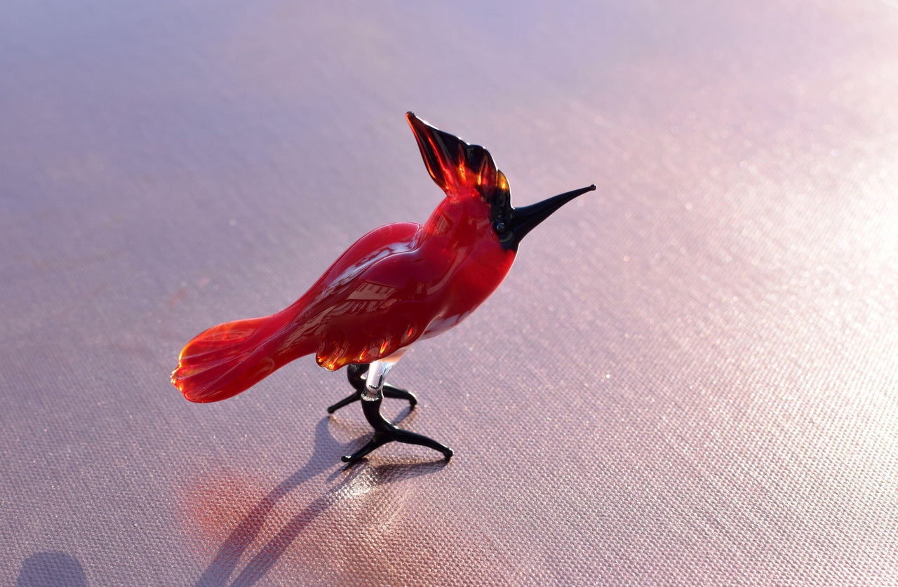 Handmade Glass Bird Figurine: Collectible Cardinal Sculpture