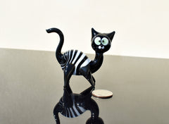 Whimsical Black Halloween Glass Cat Figurine: Hand-Blown Art Glass, Green Eyes