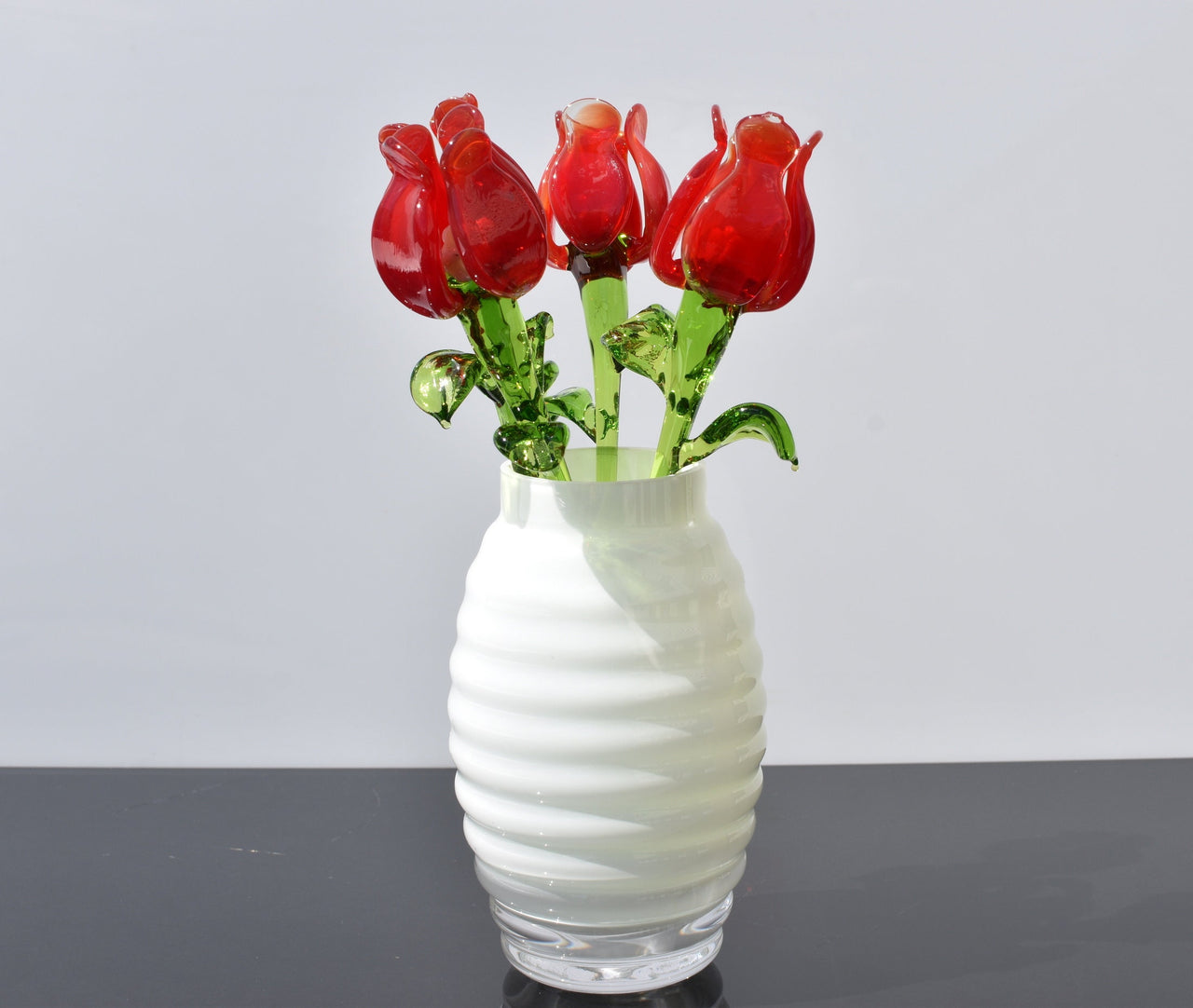 Red Glass Tulips, Glass Flowers Bouquet, Forever Flower, Mothers Day Gifts, Tulip Decor, Spring Decor, Blown Glass Art, Red Tulip Gift