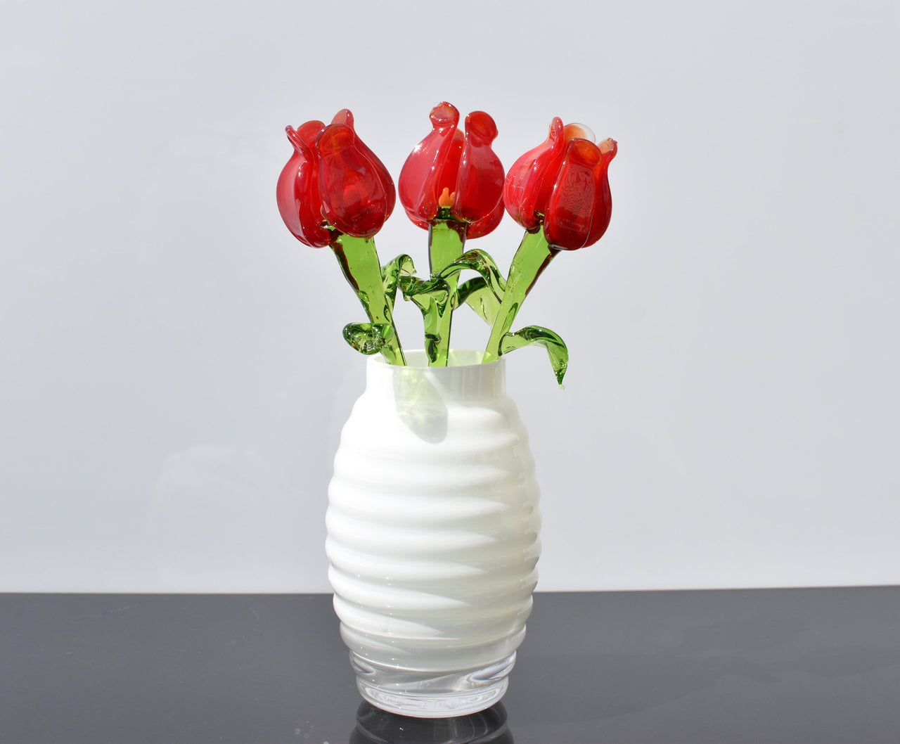 Red Glass Tulips, Glass Flowers Bouquet, Forever Flower, Mothers Day Gifts, Tulip Decor, Spring Decor, Blown Glass Art, Red Tulip Gift