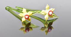 Handmade Light Yellow Glass Daffodil Flower Sculpture (7.5 inch)